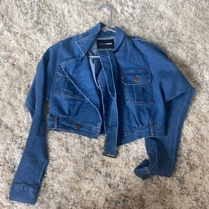 Jean jacket with belt